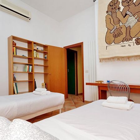 Romalibera Apartment Luaran gambar