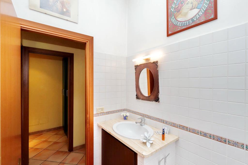 Romalibera Apartment Luaran gambar