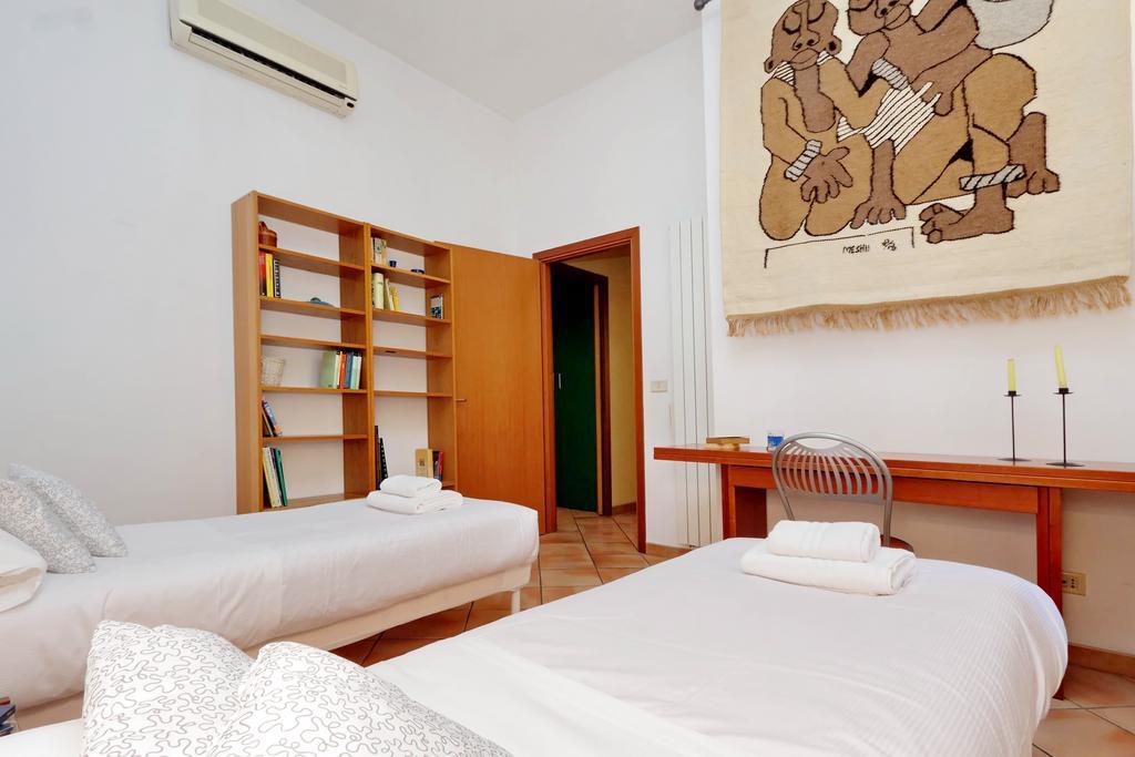 Romalibera Apartment Luaran gambar