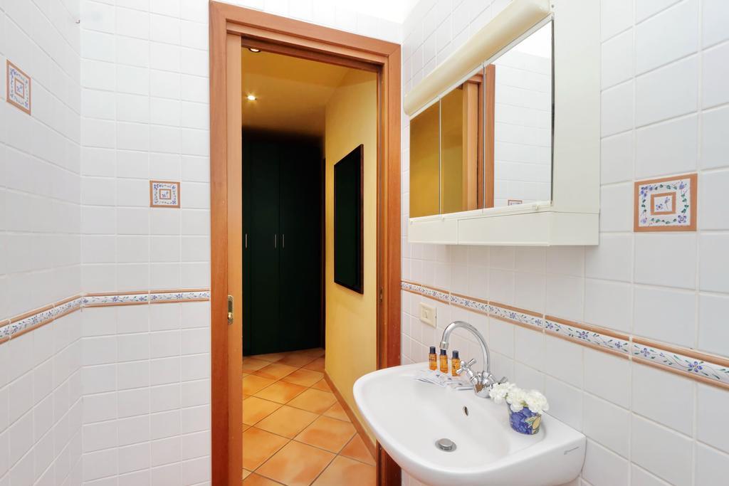 Romalibera Apartment Luaran gambar