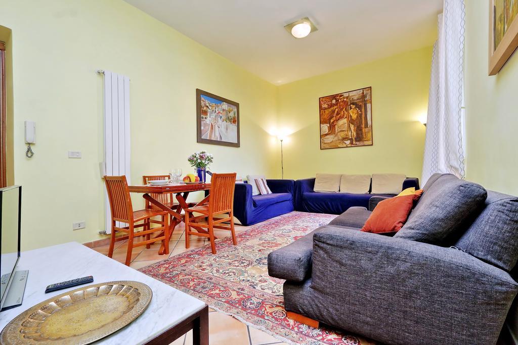 Romalibera Apartment Luaran gambar